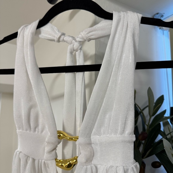 Backless Halter Neck Going Out Top - Picture 6 of 9